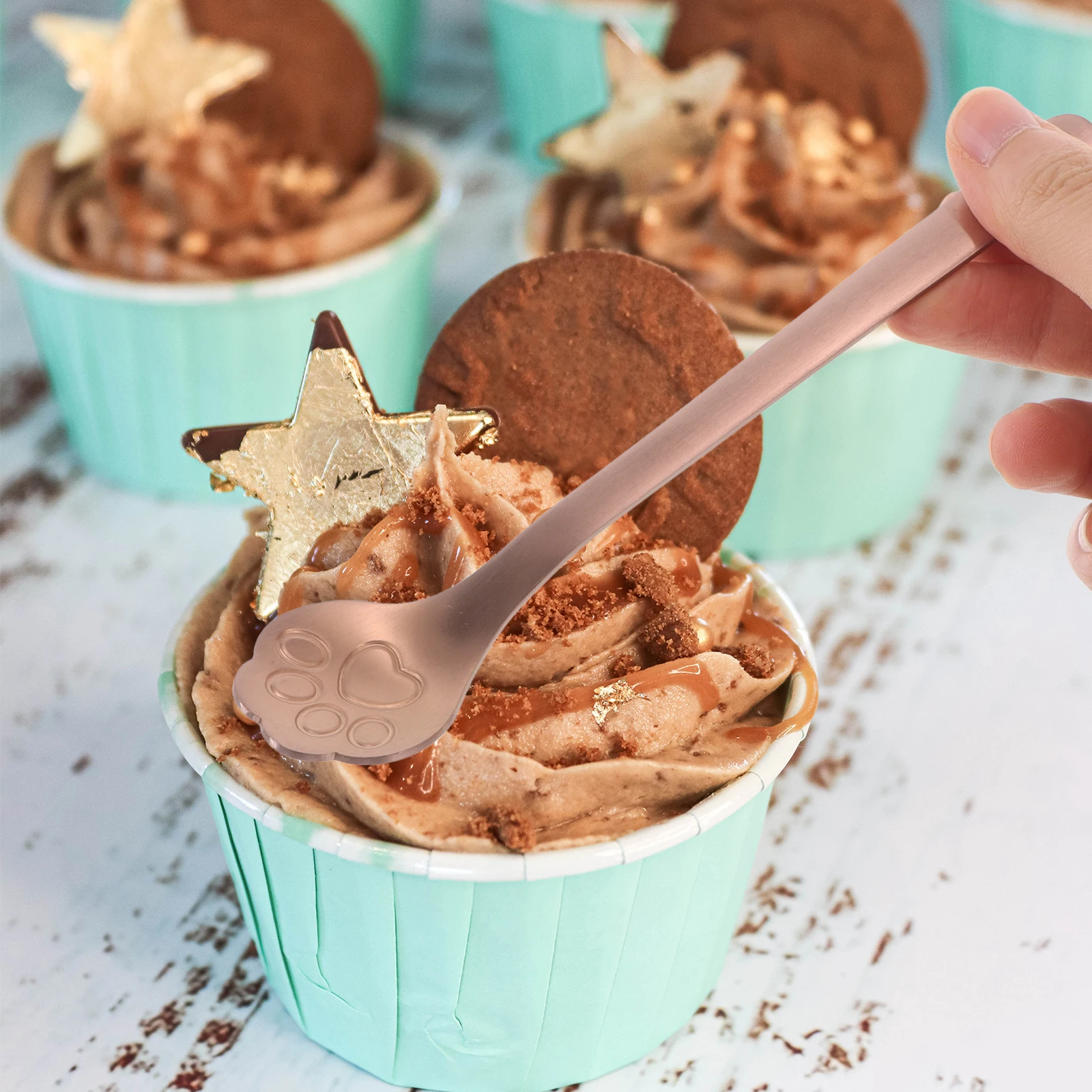 

2Pcs Cat Paw Coffee Spoons Stainless Steel Cute Mini Dessert Spoons Ice Cream Cake Coffee Stir Stirring Spoon Decorative