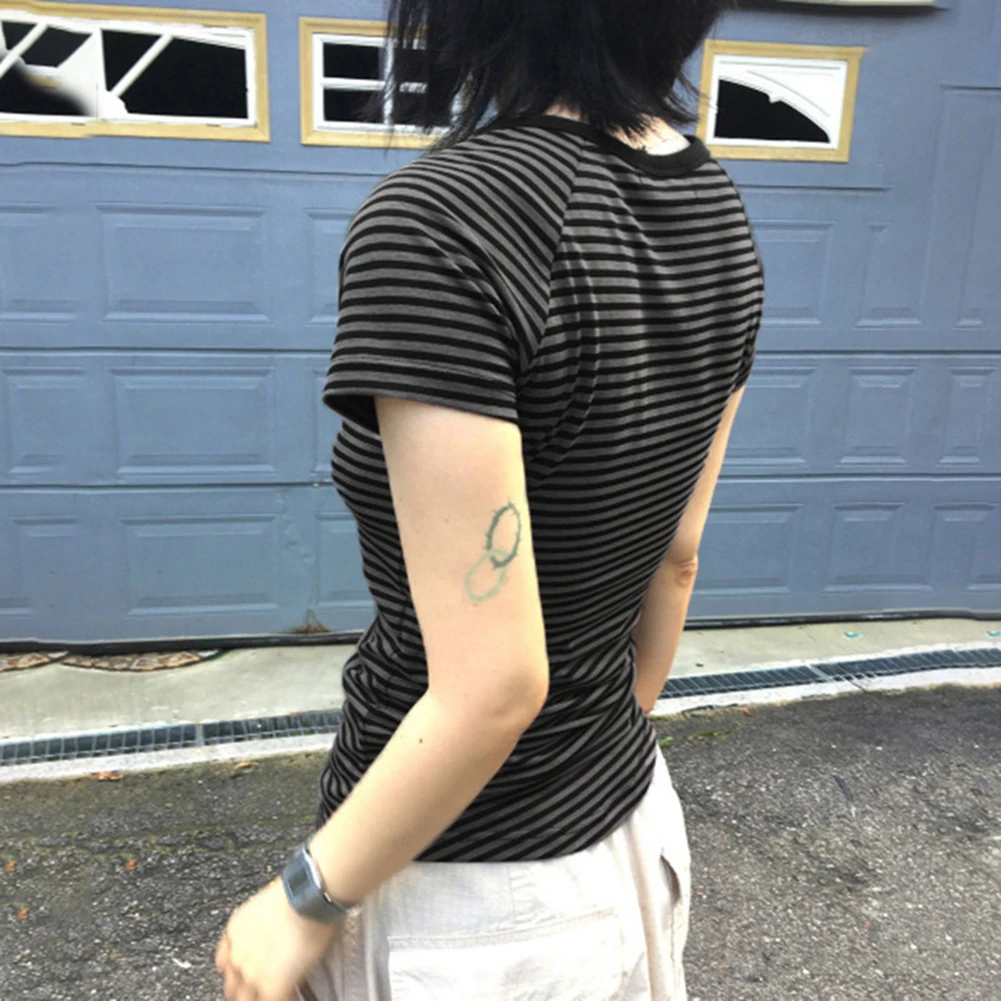 

Button-down Tee Slim-fit V-neck Shirt Shopping Trip Casual Outing Daily Wear V-neck T-shirt Stripe Pattern New Condition Item
