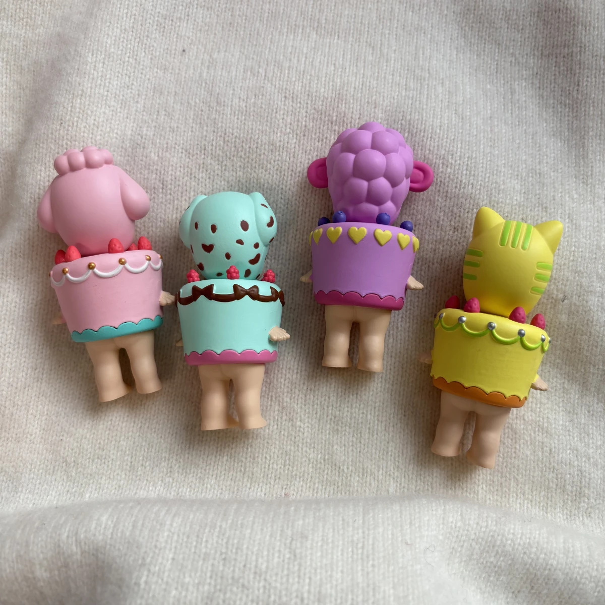 Sonny Angel Minifigur, 15. Jahrestag, Kuchenserie, ohne Box, ohne Beutel, Zitronenkuchen, Katze, Dalmatiner, Erdbeerkuchen, Spielzeugpudel, SAS65601