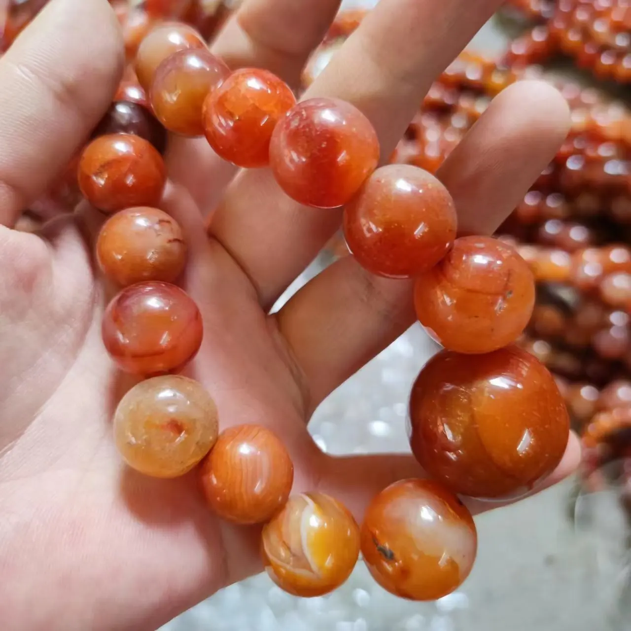 

1pcs/lot Exquisite Millennium Old Agate Necklace Primary Color Orange Red Simple and Attractive Persimmon Red bump Pretty gem