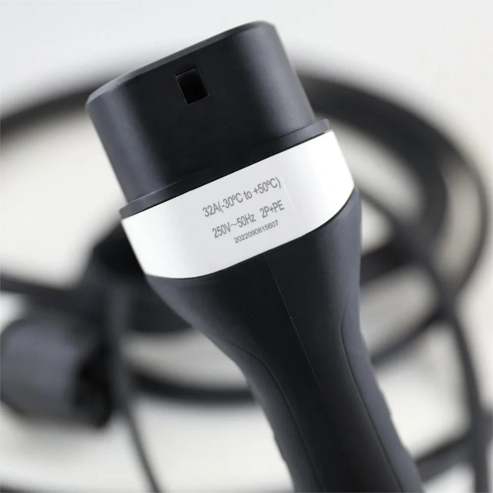 New Energy Vehicle Parts and Accessories Type 2 to Type 2 Electric Vehicle Charging Cable 16A 32A 7KW 11KW 22KW view 6