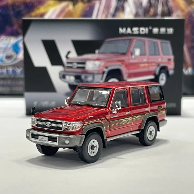 

Masdi 1:64 Toyota Land Cruiser LC76 Off-road Alloy Car Model