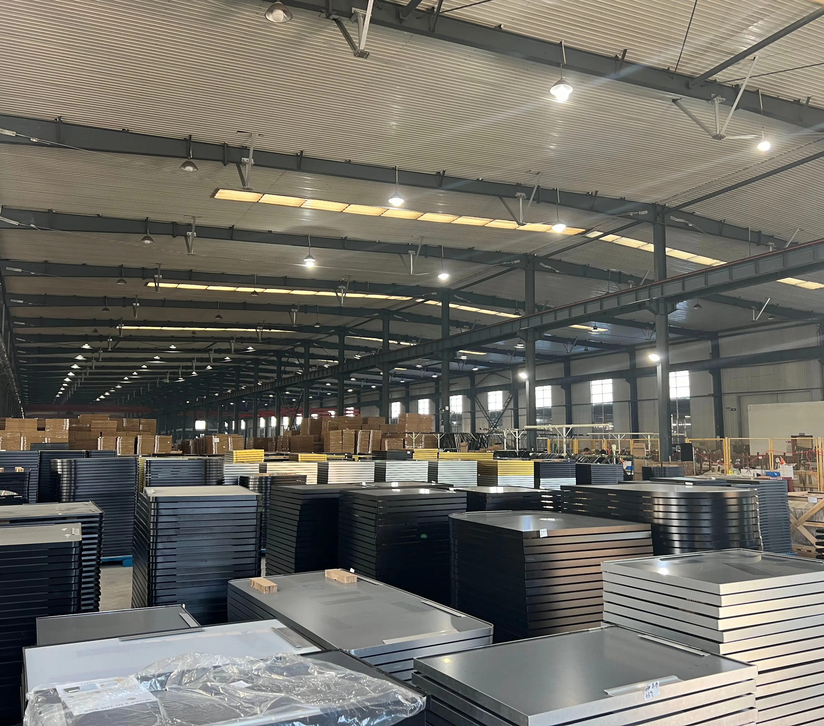 Le haut-parleur de musique a mené le miroir intelligent de salle de bain avec le corps complet de lumière menée par miroir