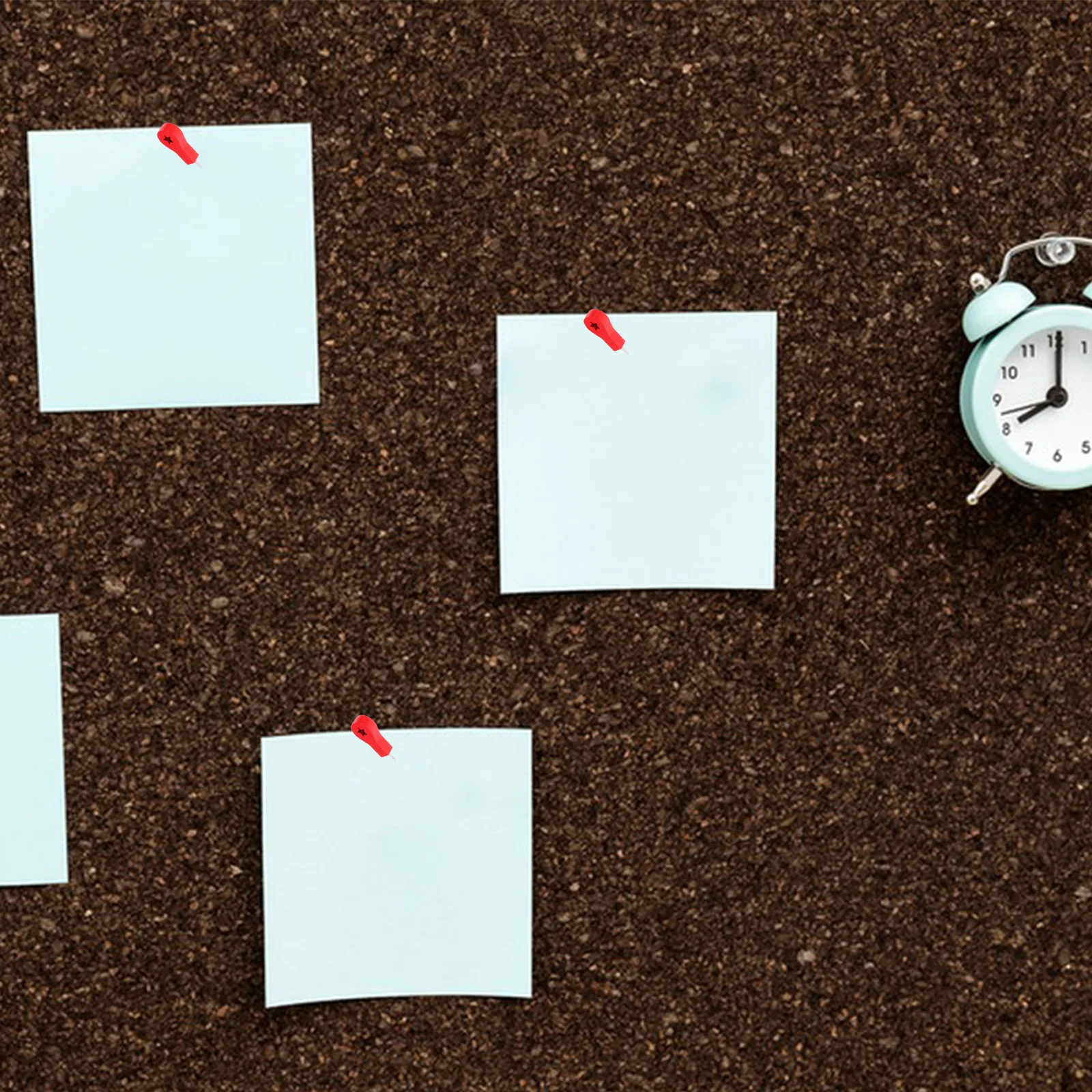 50 szt. Drewniane pinezki strzałki, wytrzymałe, ostre, czerwone pinezki do map, tablic piankowych, tablic ogłoszeń, artykuły biurowe i szkolne, estetyczne.