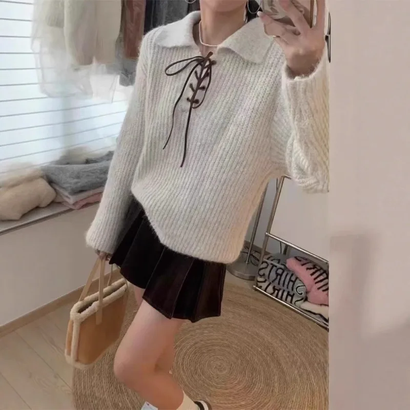 2026 Autumn and Winter Women's Design Sense New Lapel Tie Half Grid Knitted Thick Sweater Loose Warm Cardigan Wool Sweater