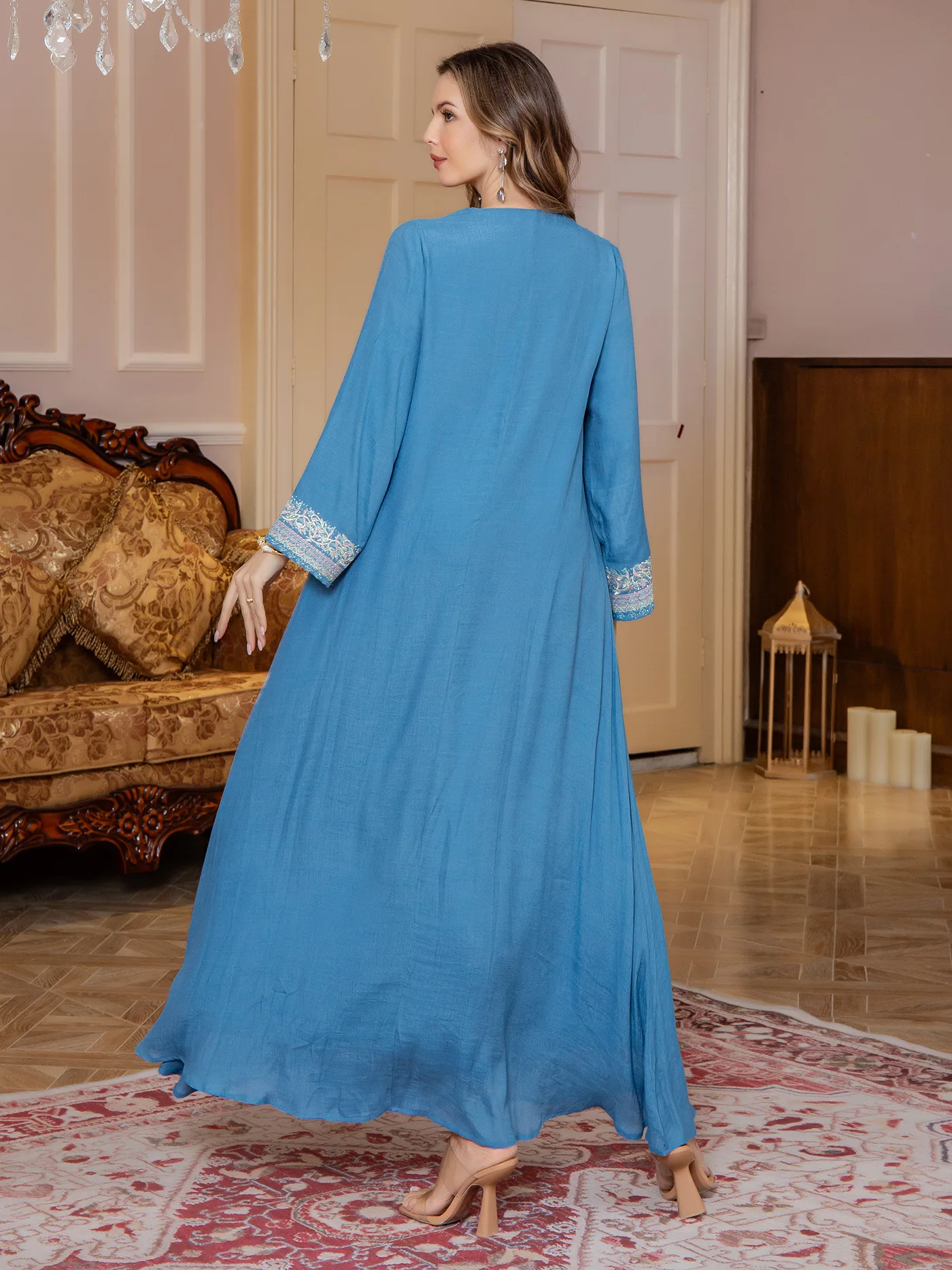 Nowa Moda Muzułmańska Elegancka Sukienka Odzież Bliskowschodnia Dubaj Odzież Damska Abaja Haftowana Diamentowa Szata