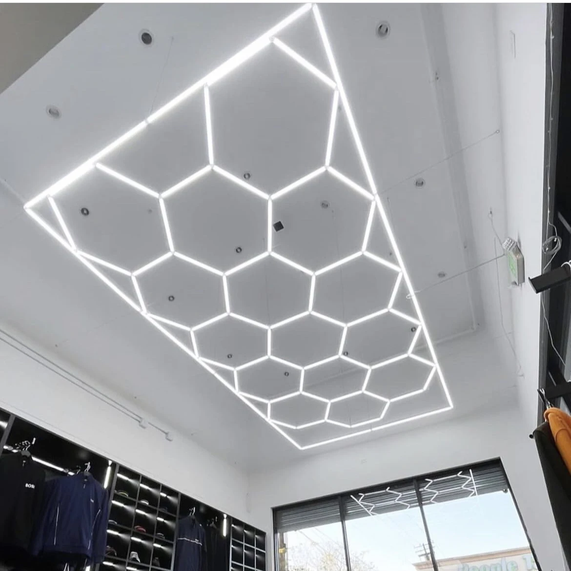 Customized DIY Hexagonal LED Light Hanging Honeycomb Ceiling Lamp for Car Showroom & Workshop Detailing Stylish Working Light