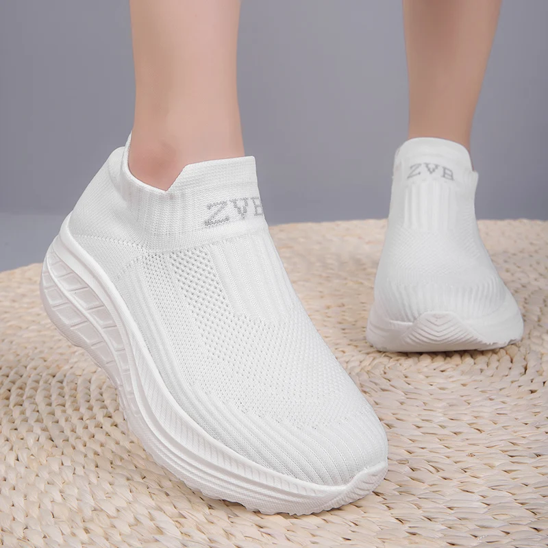 2024 Women\'s Casual Sports Socks Sneakers Fashionable Thick Sole Air Cushion, Elevated Sloping Heel Rocking Shoes Running shoes