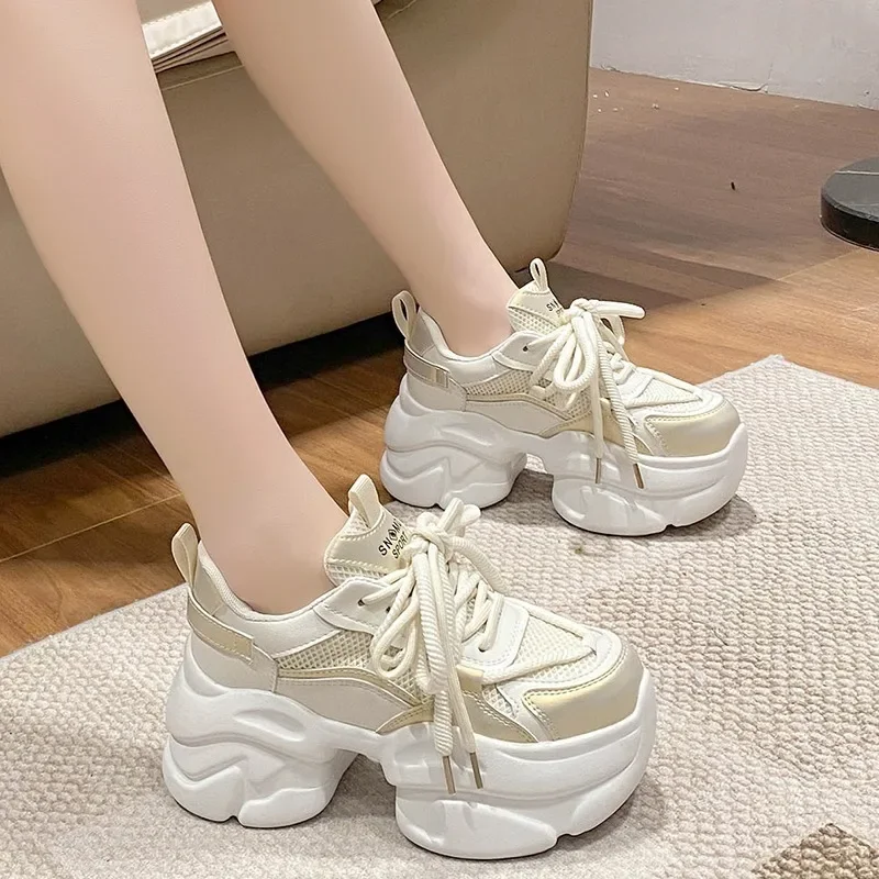 Sepatu kets jaring Platform tinggi musim panas 7.5cm sepatu Sneakers wanita tenis antilembap sepatu olahraga Sneakers Chunky musim semi untuk wanita