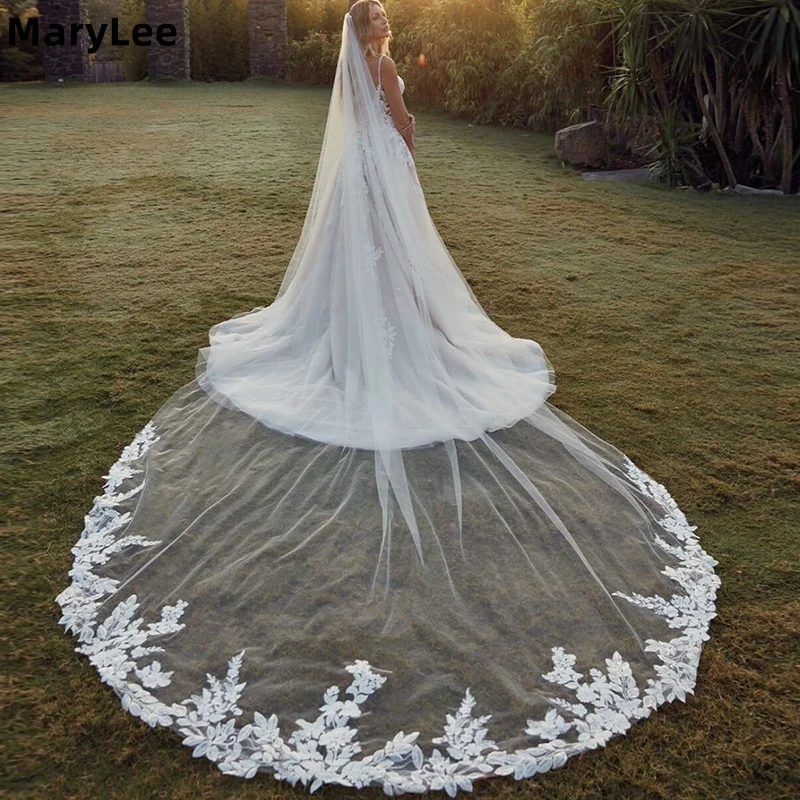 

Customized Lace Appliques Wedding Veil with Comb 3 Meters White Ivory 1 Tier Cathedral Long Veil for Bride Wedding Accessories