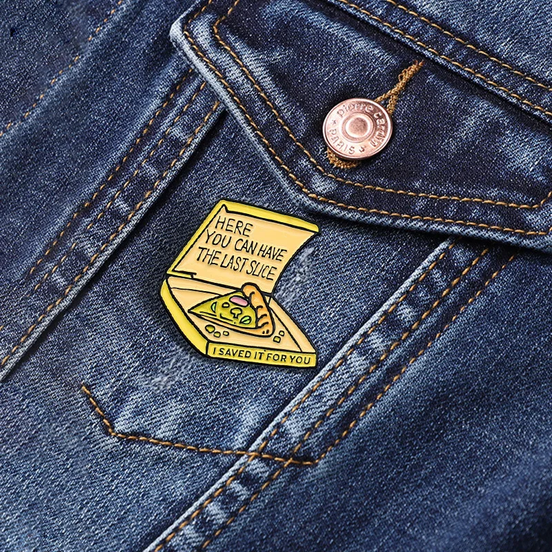 بروش المينا البيتزا المخبوزة ، دبوس طية صدر البيتزا المقطعة محاصر ، تركت لك القطعة الأخيرة ، شارة النادي المخصصة ، الحقائب ودبابيس الملابس