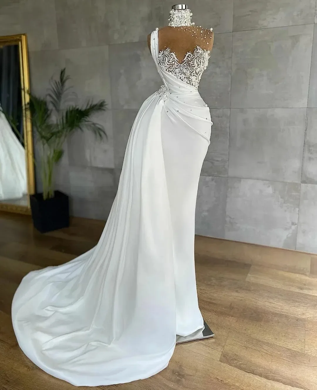 Customized Mermaid Wedding Dresses with Detachable Train Pearls Applique Beaded Bridal Gowns High Neck Robes De Mariee Vestidos