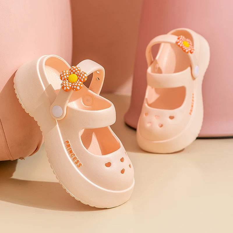 2024 New Summer Princess pantofole antiscivolo in EVA con suola morbida Jane wear scarpe per bambini con suole a piattaforma pantofole Mary Jane