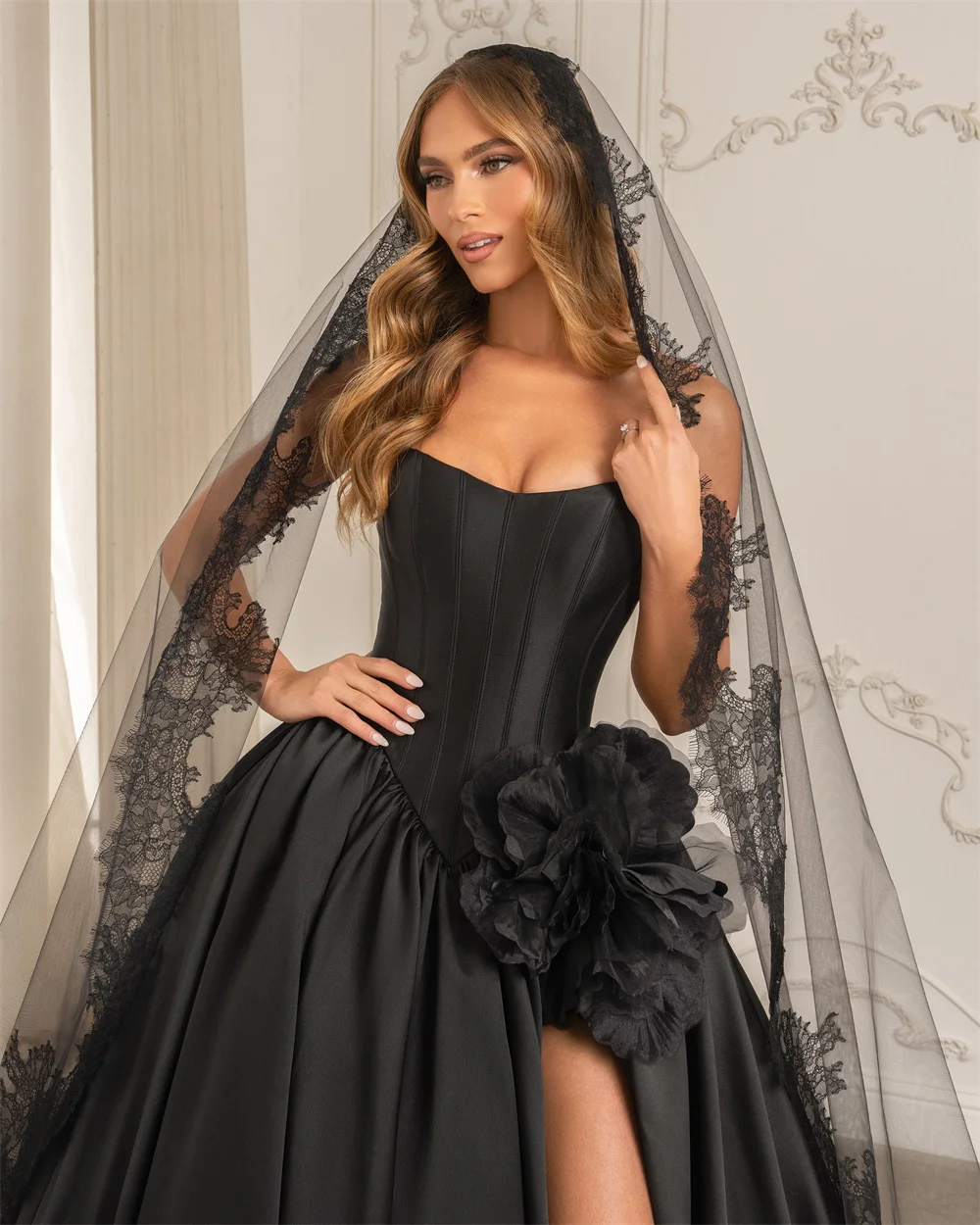 طوكيو مخصص الجانب الأسود السامي سبليت فساتين الزفاف حمالة أكمام الدانتيل متابعة أثواب الزفاف أنيقة ألف خط فساتين الزفاف