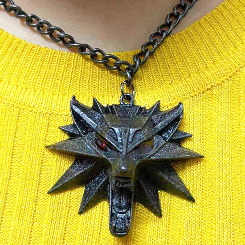 10pcs Wizard Wild Series Wolf Head Medallion Pendant Necklace Monster Hunter Cosplay Games Animal Wolf Chain Necklace