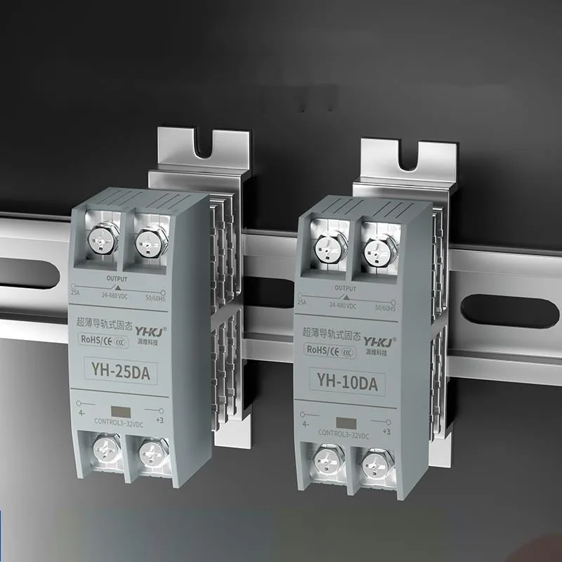 Single Phase Solid State Relay 24V DC Control AC 220V Heat Sink Integrated SSR-25DA 60DA