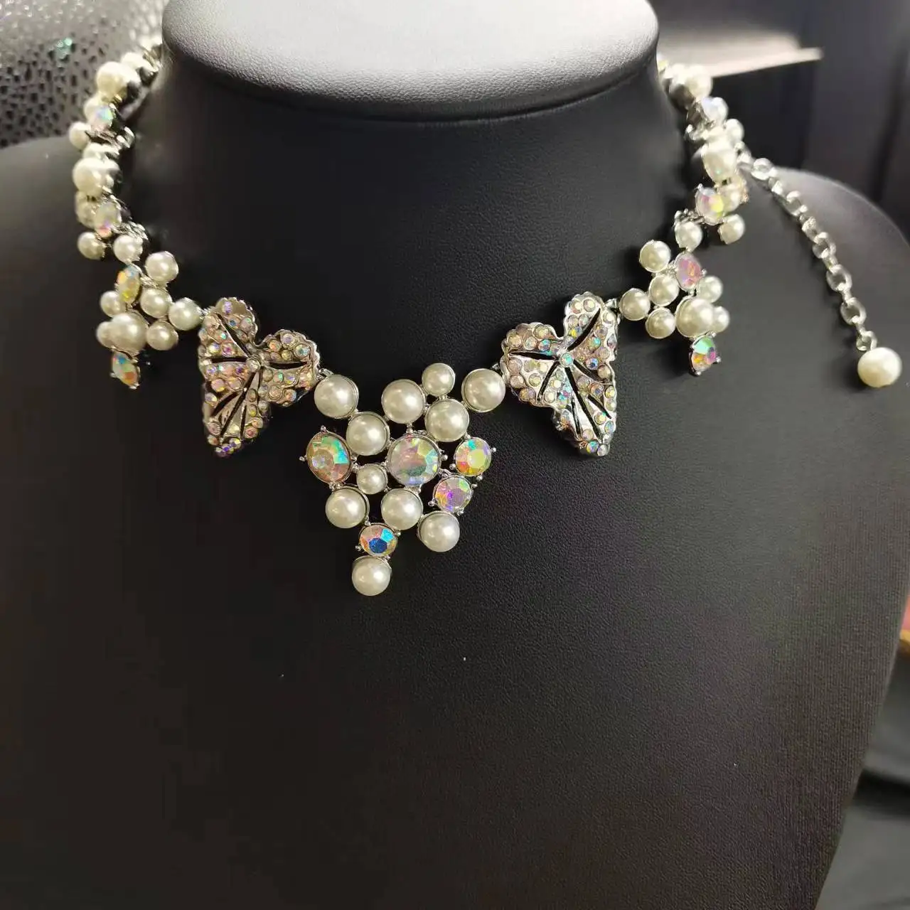 

Medieval Retro New Pearl Multi-diamond European and American Fashion Neck Chain Stud Earrings Brooch Set