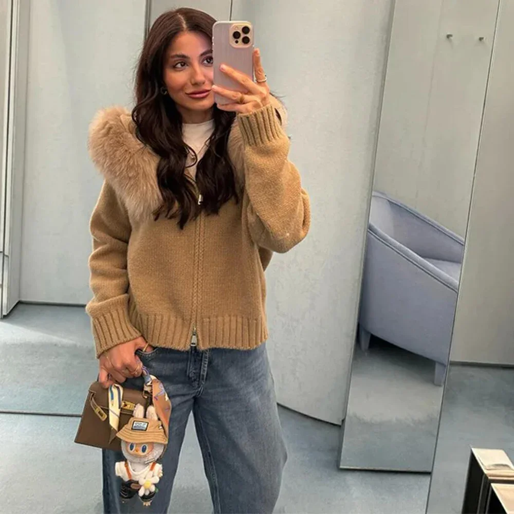 Cardigan lavorato a maglia da donna con cappuccio colletto in pelliccia sintetica giacca casual con cerniera polsini a costine cappotto ampio Lady autunno inverno capispalla da strada