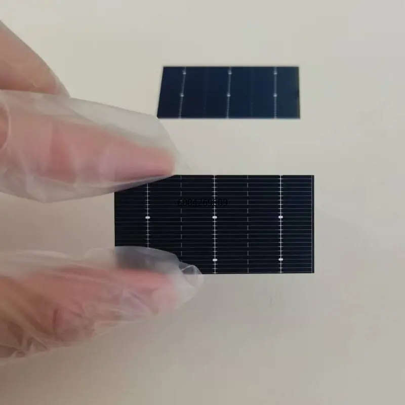 Monocrystalline Solar Cell High Efficiency 23.2% Bifacial Grade A 52mm x 26mm