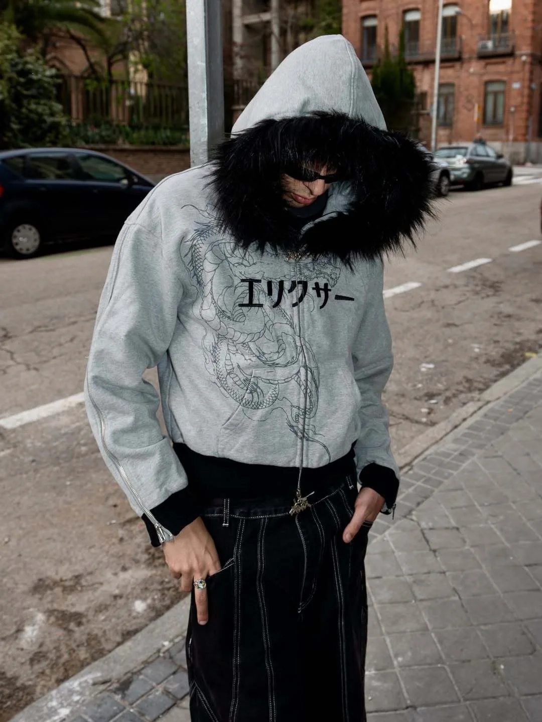 Fashion personality hooded sweater fur collar design in high street in autumn and winter Y2K Japanese printed pattern is unisex.