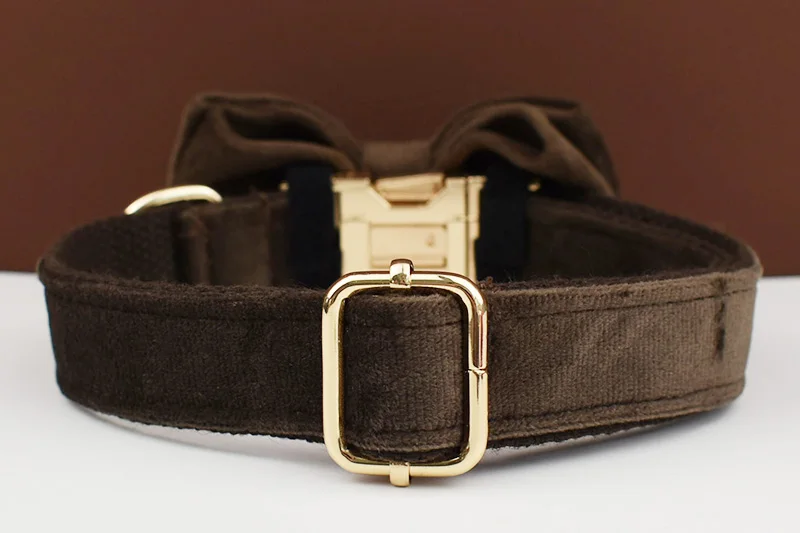 Dunkelbraunes Samt-Hundehalsband und Leinen-Set für Hunde, individuell graviertes Namensschild, Heimtierbedarf, Hundeleine, Samt11 – Detail 4
