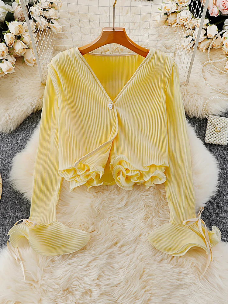 

Y2K Tops Woman 2025 Frill Blouse With Ruffles Slim Fit Crop Shirt Pleated Streetwear Elegant Chic Woman Top Club Party Blouses