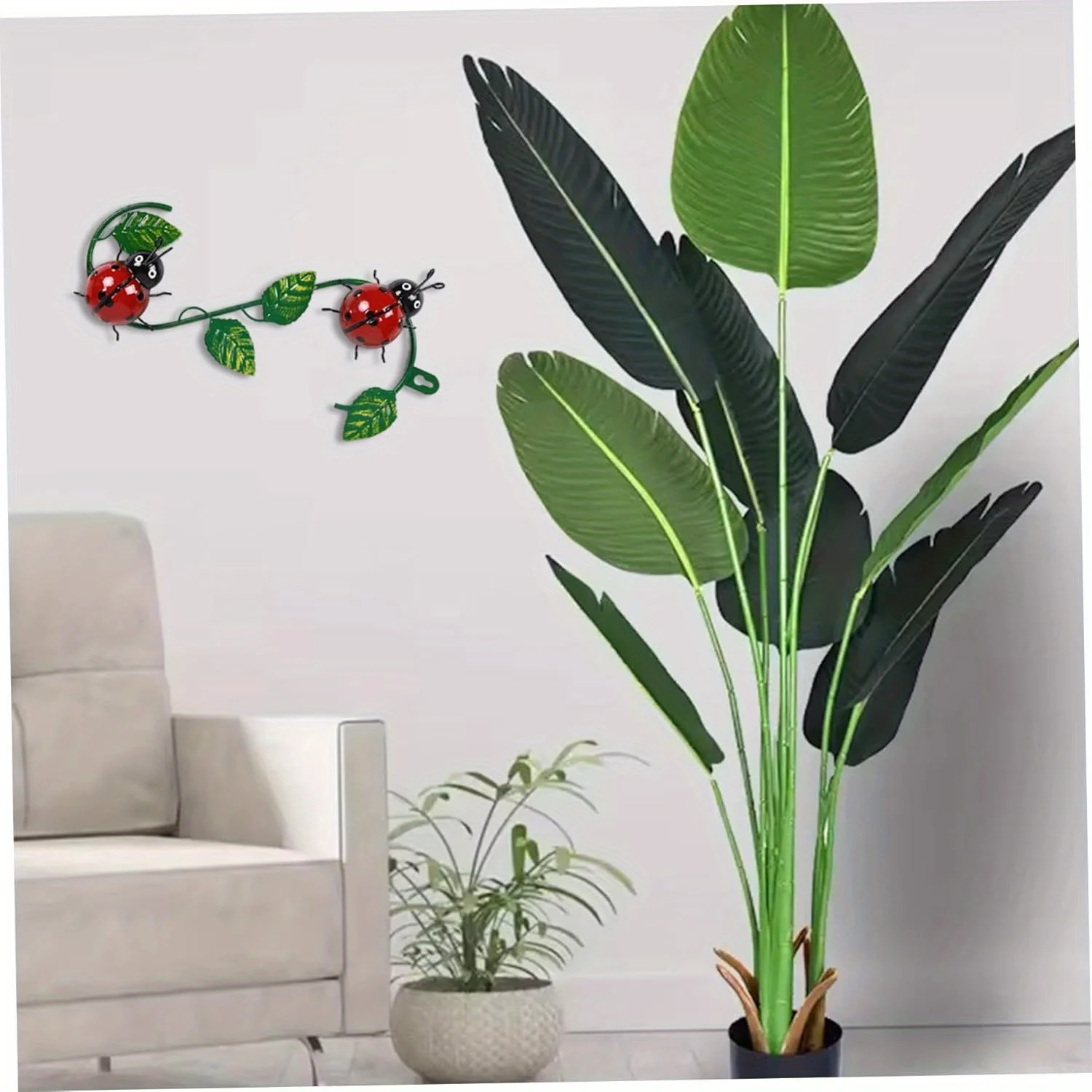 Garden Metal Ladybug Wall Ornament, Wall Hanging Ornament with Green Leaves for Living Room, Garden, Yard, Patio, Fence