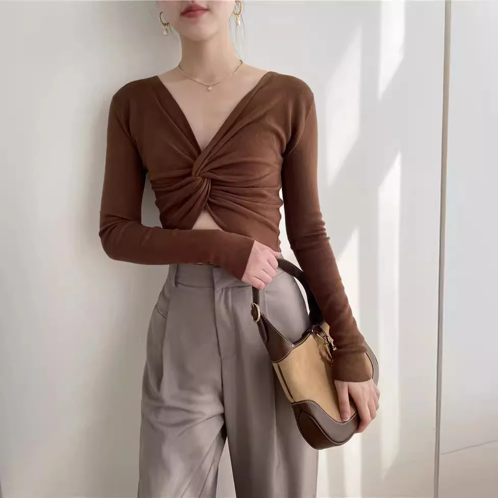 7304 الخريف الشتاء 14-إبرة كثيفة هونغ كونغ نمط الخامس الرقبة تويست سليم صالح مثير قاعدة قصيرة قميص أعلى