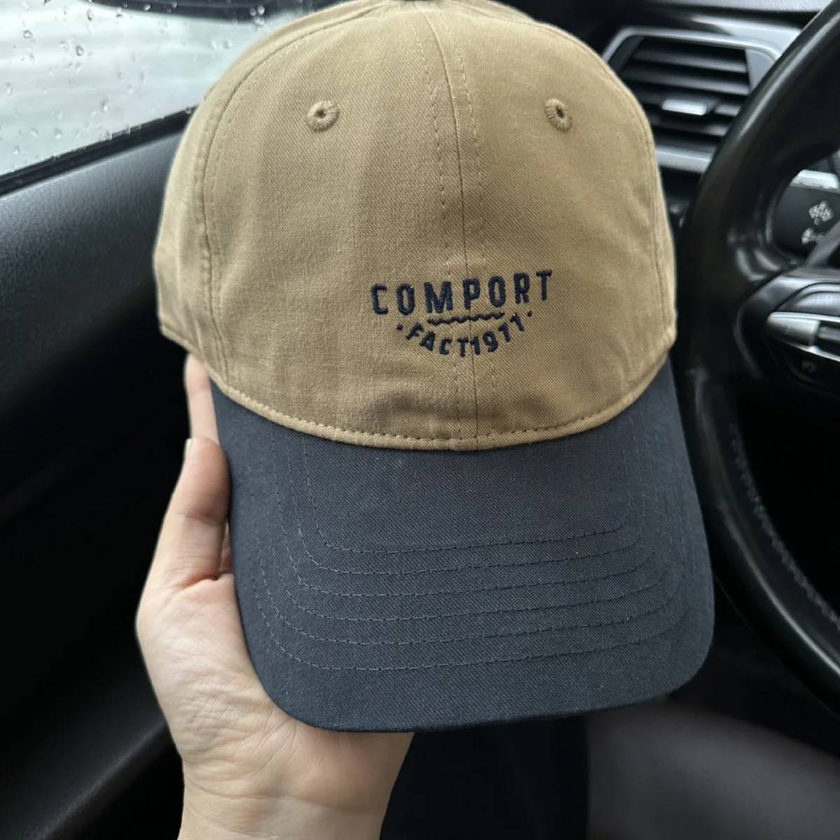 

New retro contrasting letter baseball caps for men and women with large heads and peaked caps that make your face smaller