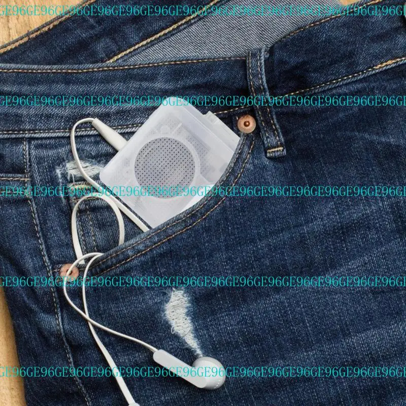 

652F Cassette Tape to MP3 Player and Recorder for Nostalgic Music Lovers and Family Entertainment Small Size
