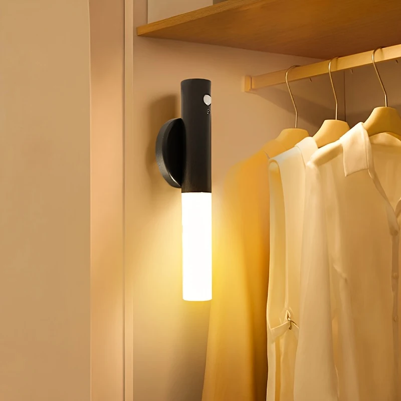 Luci notturne ambientali portatili con aspirazione magnetica Luci da parete a LED con sensore intelligente per interni per torcia decorativa per armadio, portico, scala