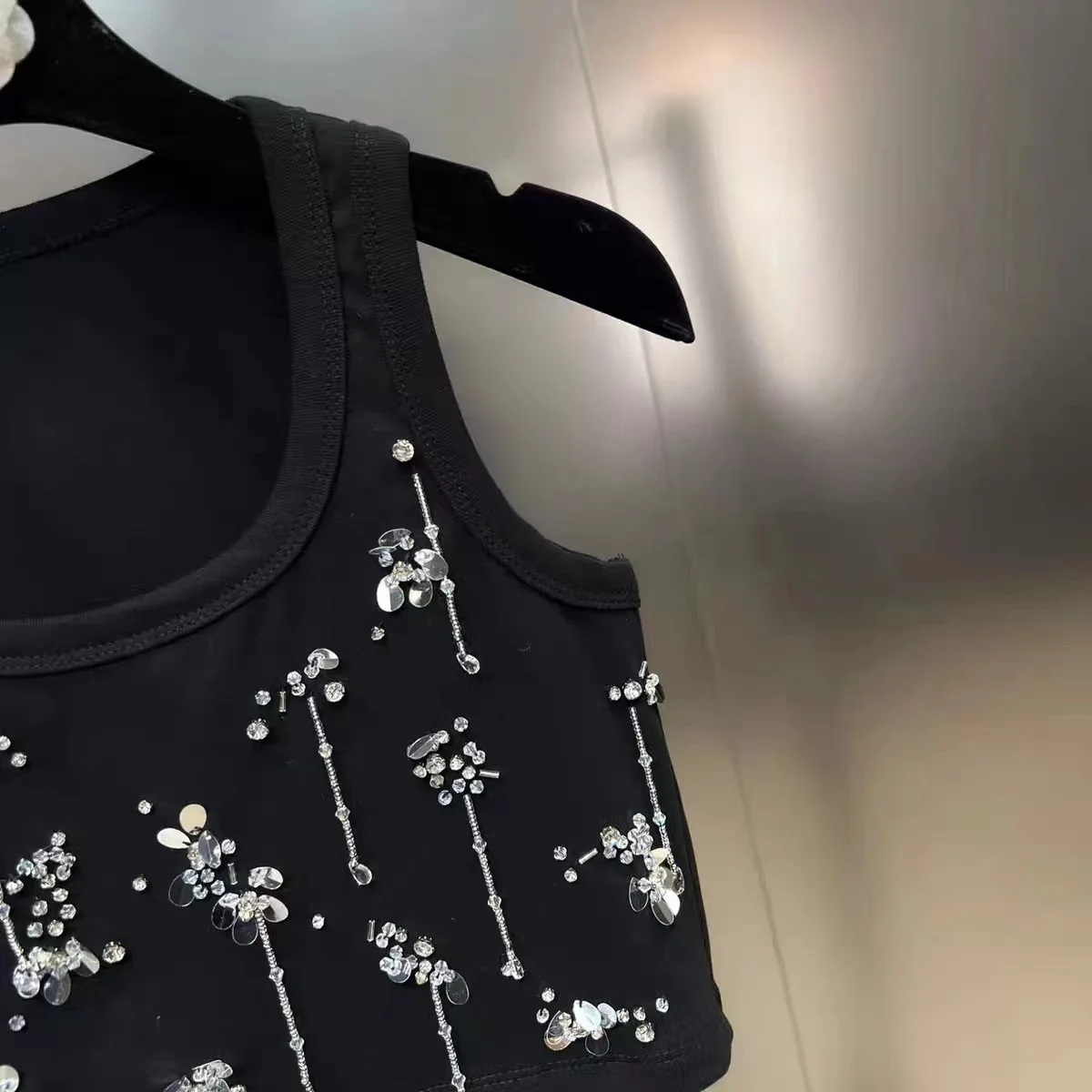 2024 Spring and Summer New Fashion Round Neck Sleeveless Diamond Nail Beads Sequined Tank Top Slim-fit Sexy Heavy Short Vest