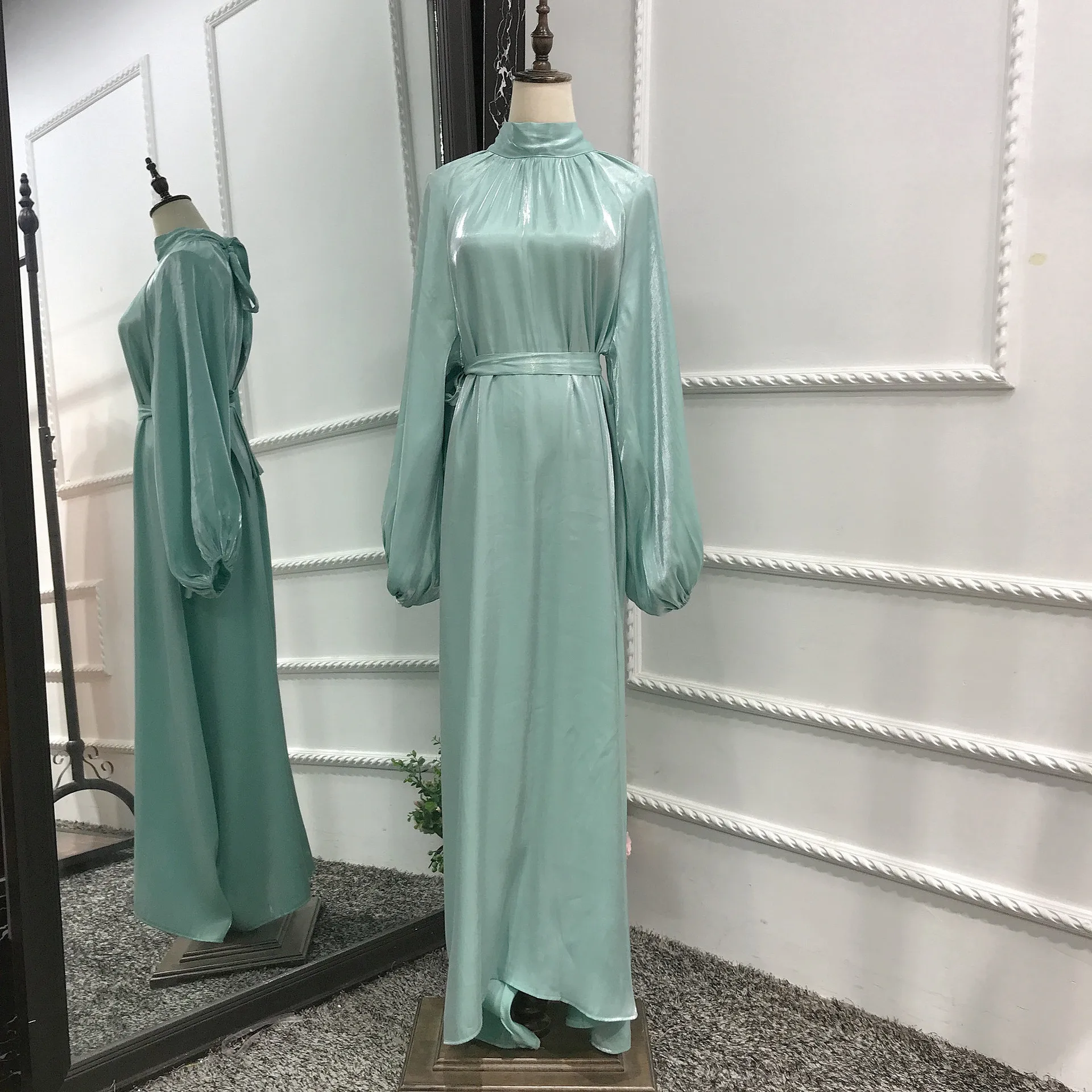 Shiny green Ramadan Eid Djellaba Muslim Dress Dubai Fashion Elastic Puff Sleeve Soft Shiny Abaya with belt wy840w