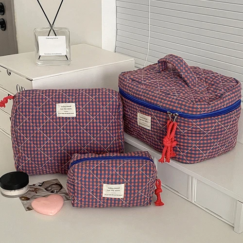 Imagen 2 del producto Venta al por mayor, conjunto de 3 bolsas, bolsa de cosméticos clásica a la moda para mujer, bolsa organizadora de maquillaje y artículos de tocador de gran capacidad, bolsa acolchada con cremallera para mujer