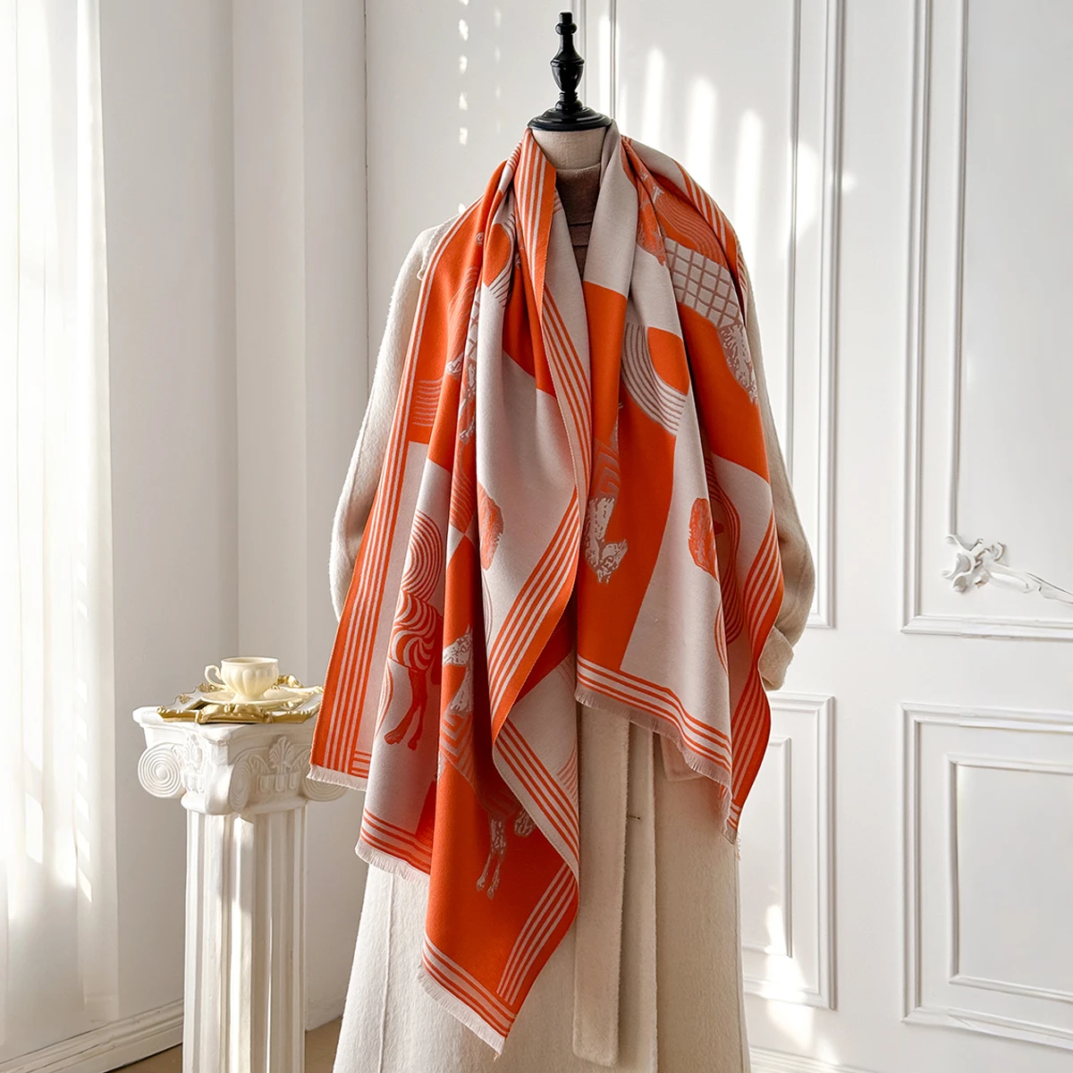 Modischer Winterschal aus Kunstkaschmir für Damen, Vintage-Muster und Quasten, weicher, warmer Schal, eleganter Wickelschal, ideal für Winter-Styling – Detail 6