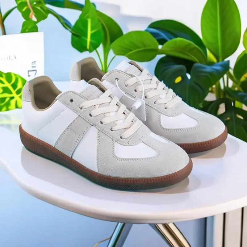

FallTrendy — студенческая повседневная спортивная обувь, молодежный стиль, кампусный фокус