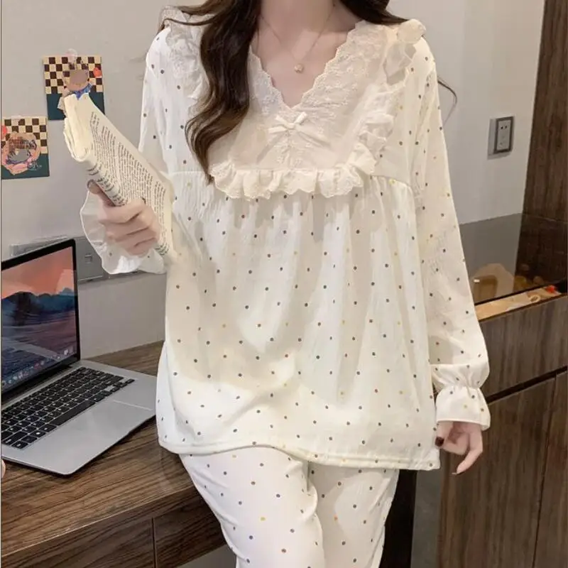 فتاة شابة الدانتيل حواف الخامس الرقبة منامة مجموعات فتاة Kawaii مثير فضفاض طويل الأكمام السراويل الترفيه ارتداء أربعة مواسم الملابس رقيقة جديد