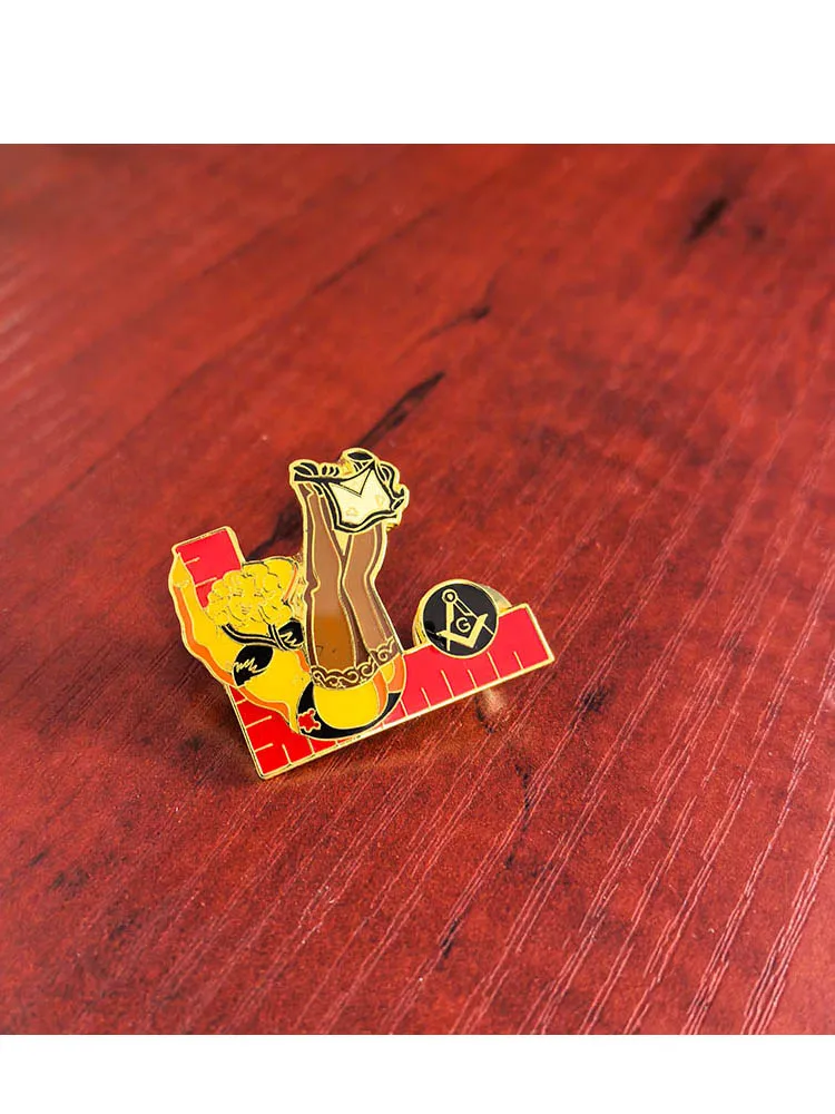 Blonde Pin-Up Girl Model Soft Enamel Masons Ladies of Lodge Sexy Red Yellow Masonic Lapel Pin Freemason