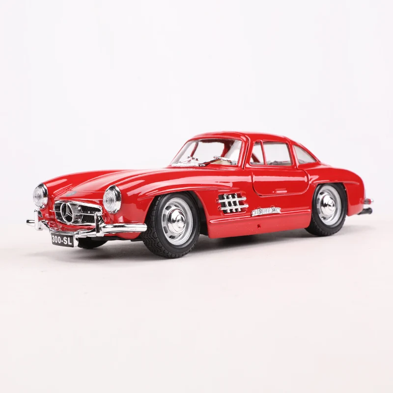 Bburago 1/24 1954 Mercedes 300SL Gran Torino Alloy Model Car