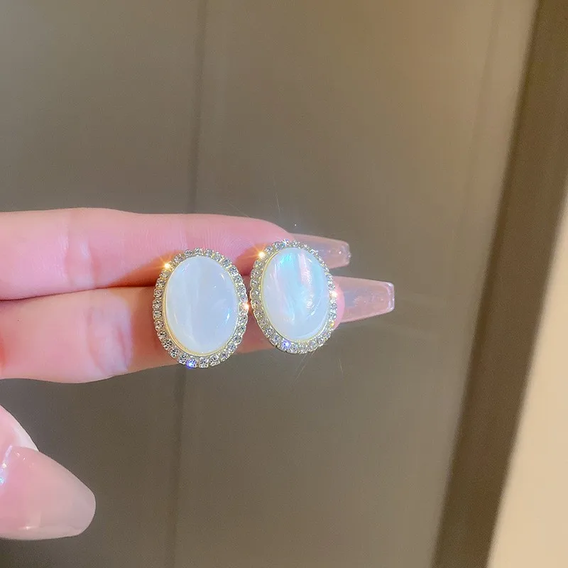Vintage Big Oval Opal Earrings For Women Gold Color Korean Fashion Jewelry 2026 Trending Luxury Crystal Stud Earrings 2Z40