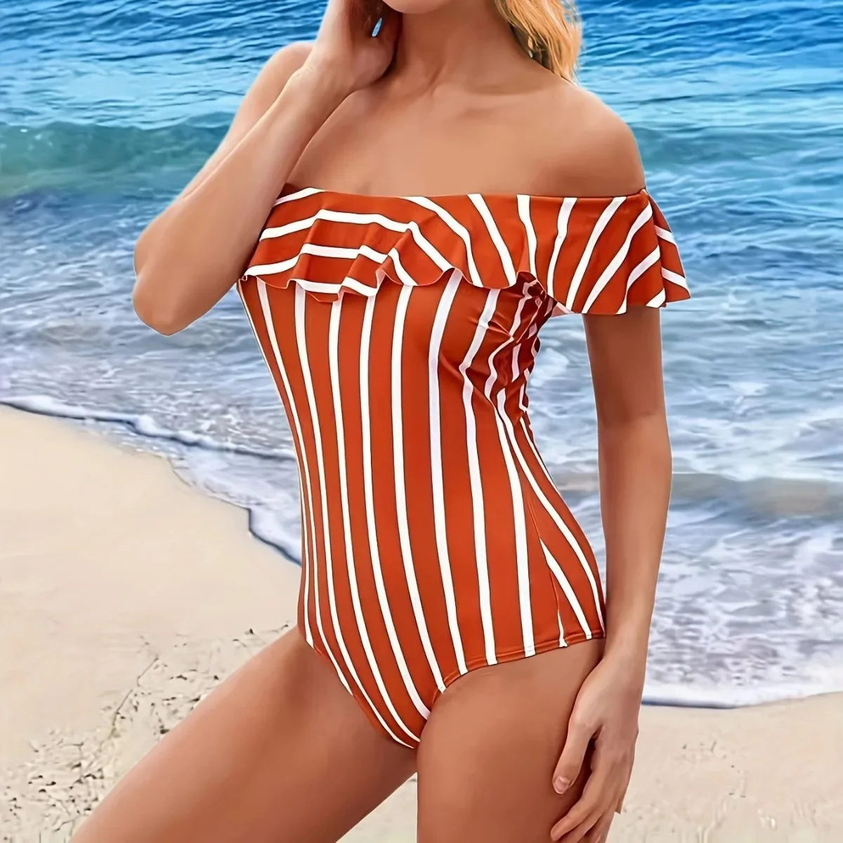 

Fashionable Striped One-Piece Swimsuit Sexy Shoulder Bared Beachwear Cross-Border Strapless Swimwear from Mainland China