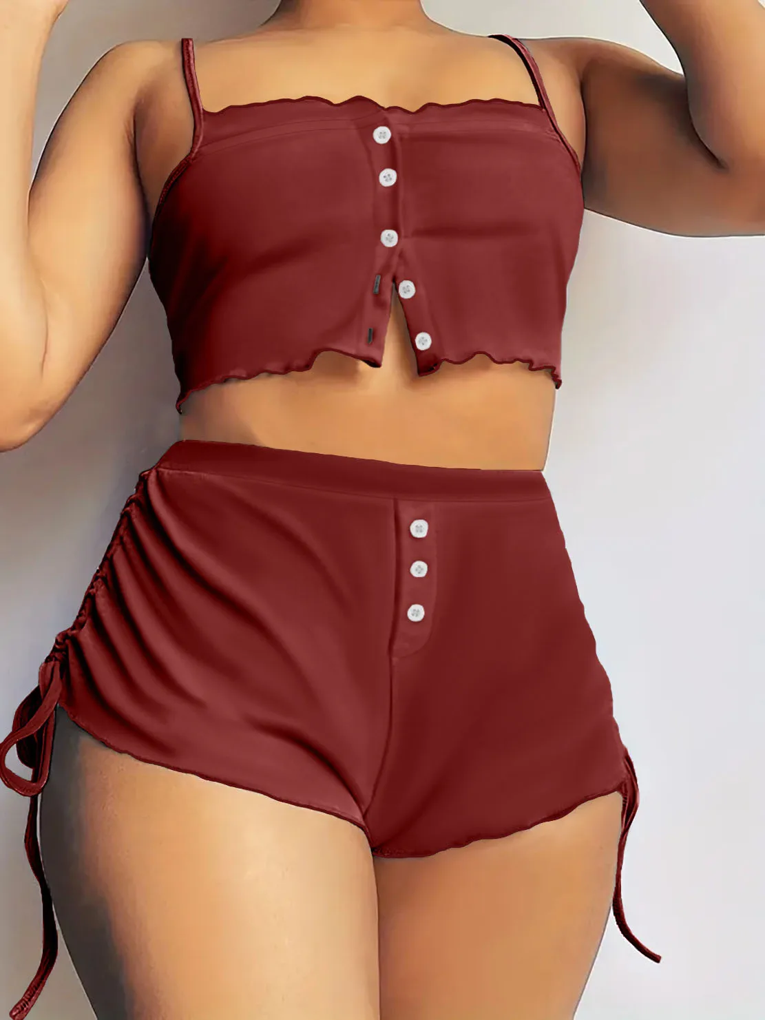 

Женский пижамный комплект больших размеров на подтяжках