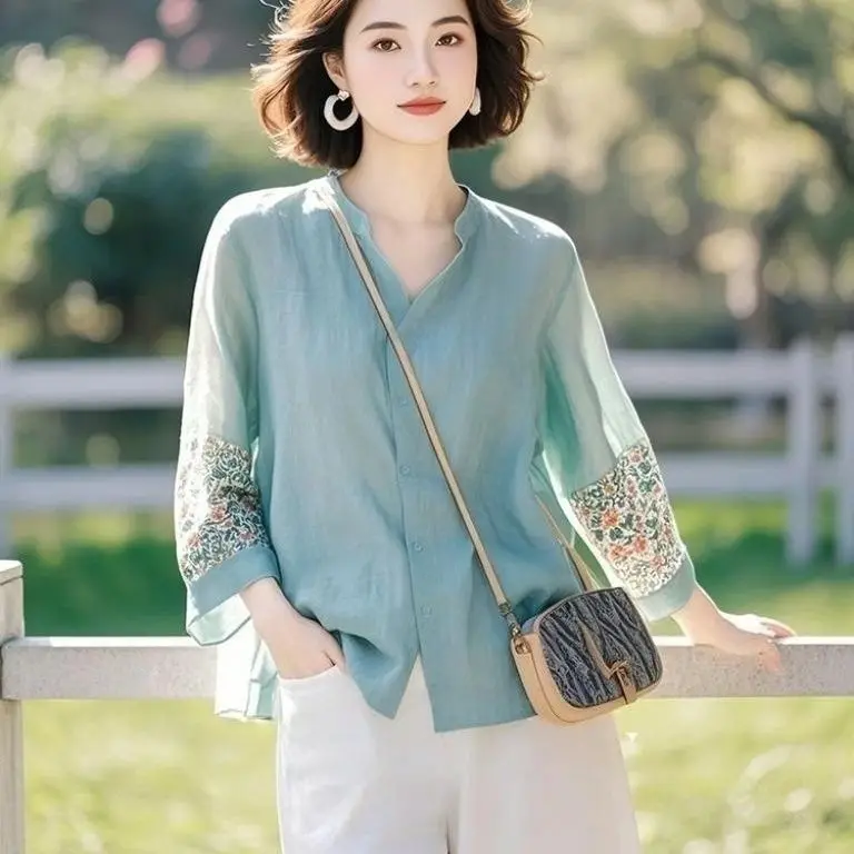 

2025 New Unique Commuting Blue-Green 3/4 Sleeve Shirt Women's Loose Stylish Top