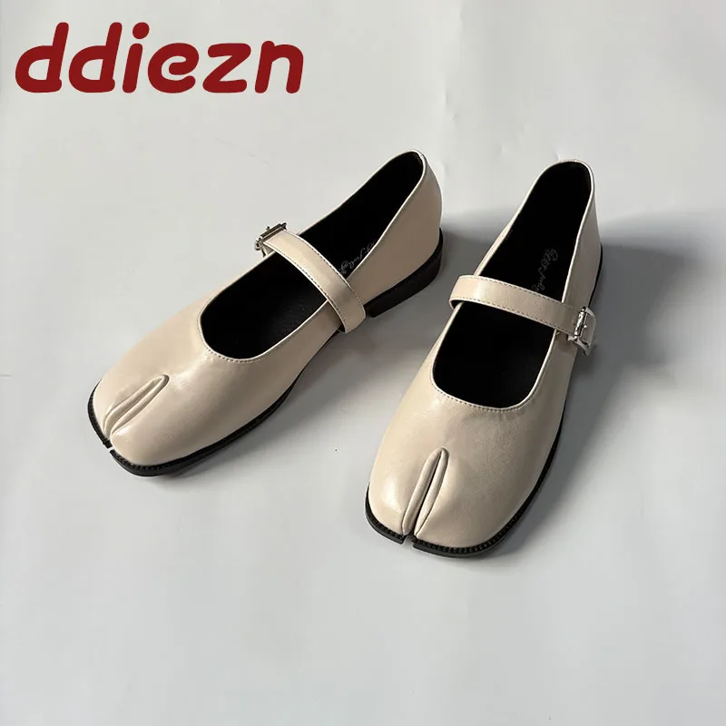 

Модные женские туфли Мэри Джейн на плоской подошве с необычным носком, лето-весна, женская обувь на плоской подошве с пряжкой и ремешком, женские туфли на плоской подошве с обувью 2025