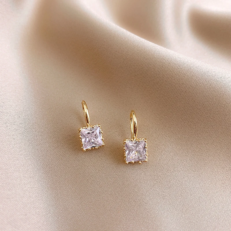Square Crystal Stone Earrings Copper Material in Gold Plated Clear Black Crystal Stone Fish Hook Earring Women Hot Jewelry
