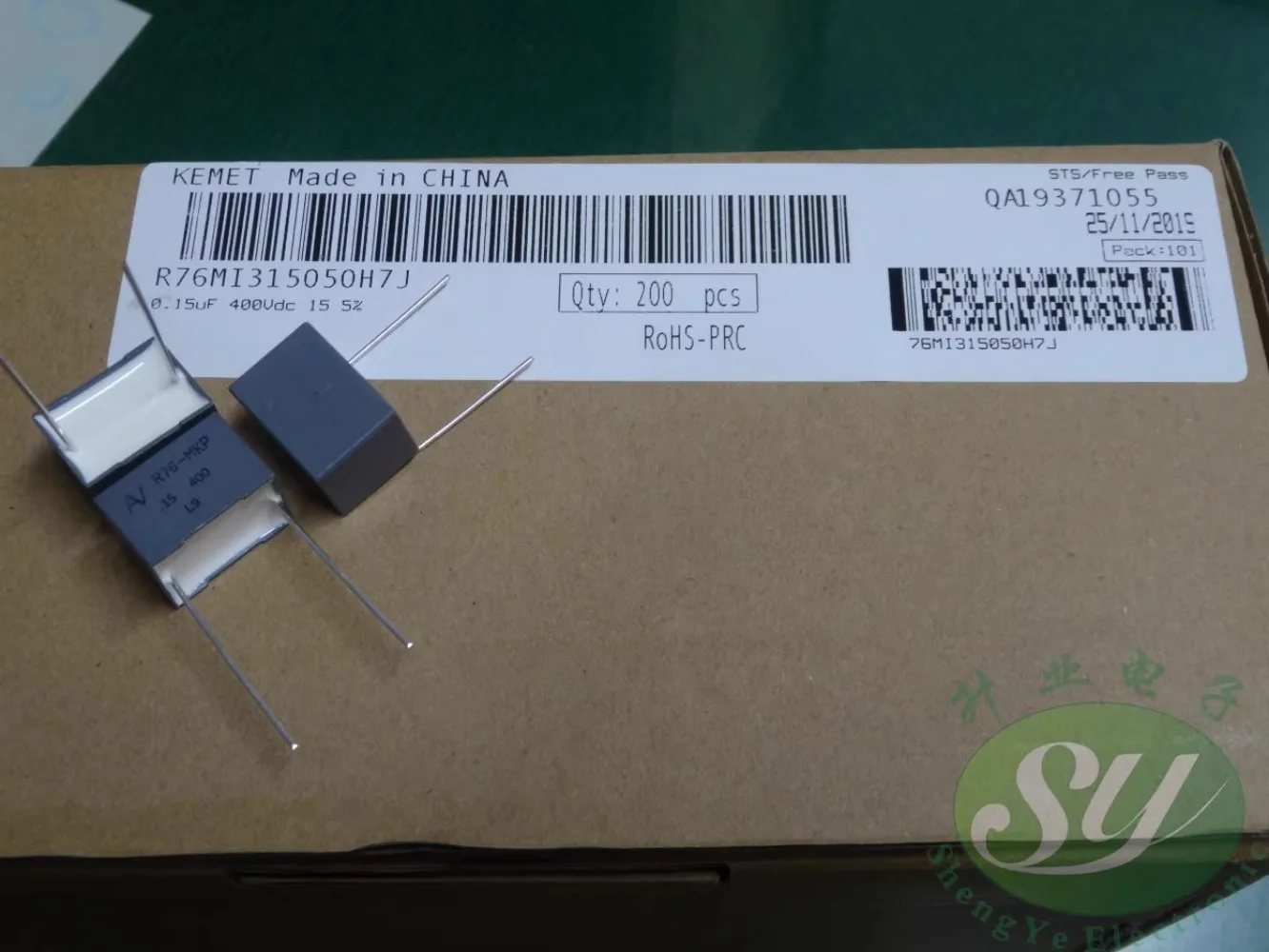

10PCS AV R76 0.15uf/400V 150nf u15 154 New thick 12.8 film capacitor 15MM