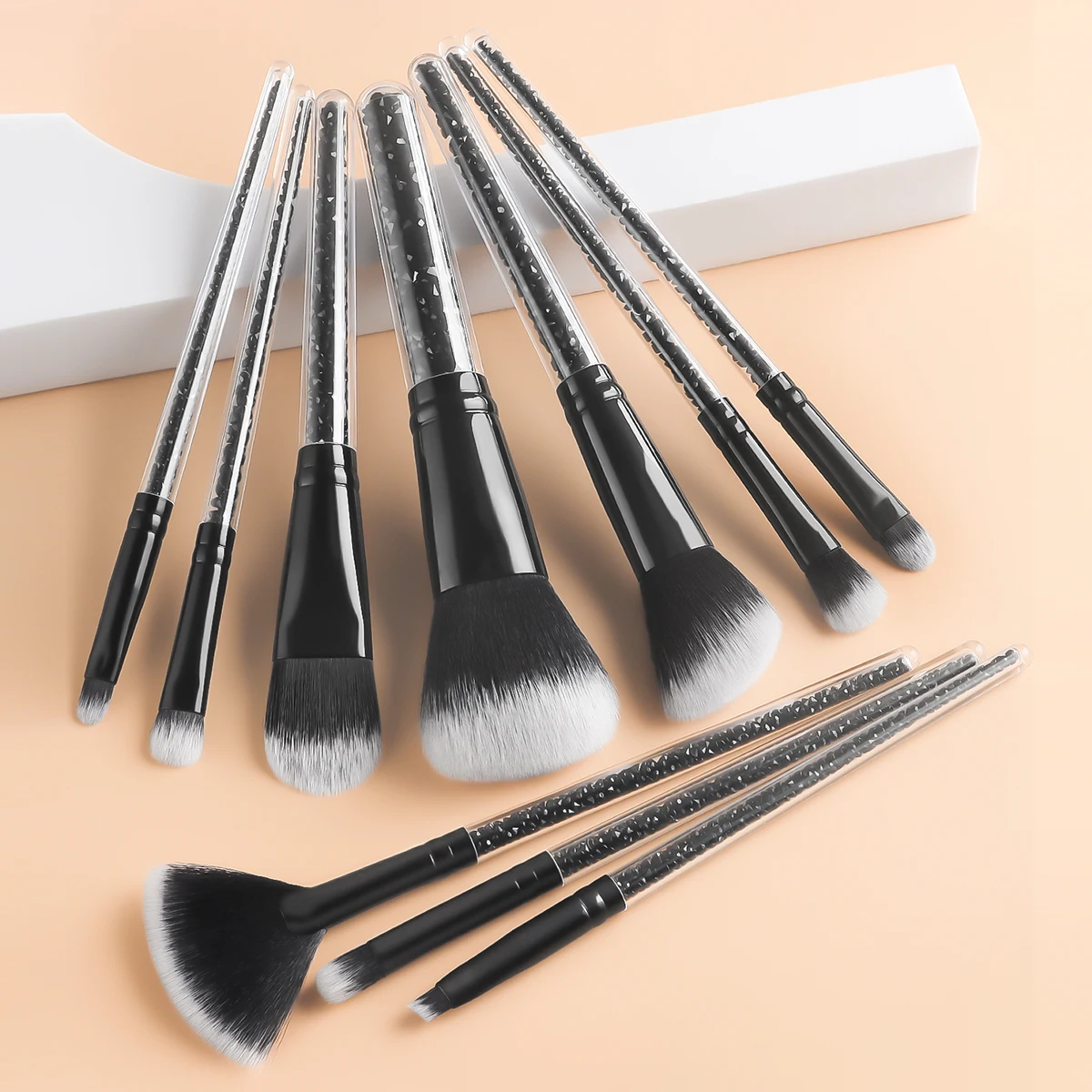 10 ชิ้น Black Diamond แปรงสี Powder Powder Blusher Face Repair แปรงอายแชโดว์แบบพกพาเริ่มต้นแต่งหน้า T