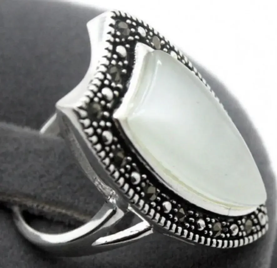 

Кольцо из серебра 925 пробы, 14*26 мм, ВИНТАЖНЫЙ НАТУРАЛЬНЫЙ DROP, БЕЛЫЕ РАЗМЕР 7/8/9/10