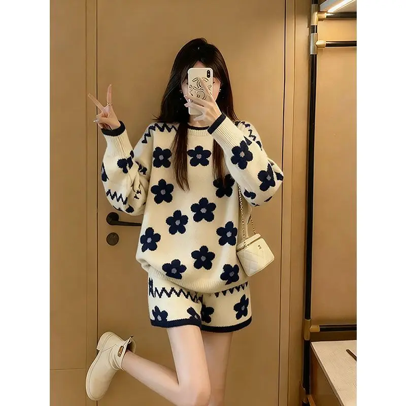 

Ladies Knitted Floral Two-Piece Set Light Beige Loose Style Autumn Winter Fashion Casual Wear Comfortable Long Sleeve round Neck