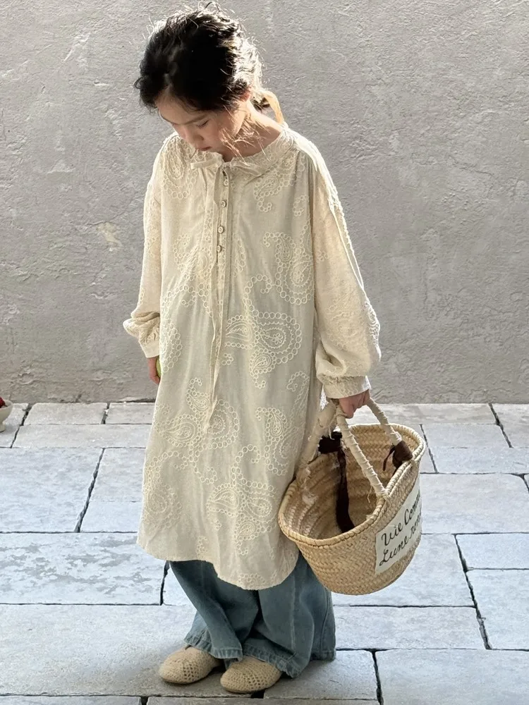 2025 ربيع الخريف جديد الفتيات فستان مطرز الفتيات ثلاثي الأبعاد المطرزة الرجعية فستان بكم طويل